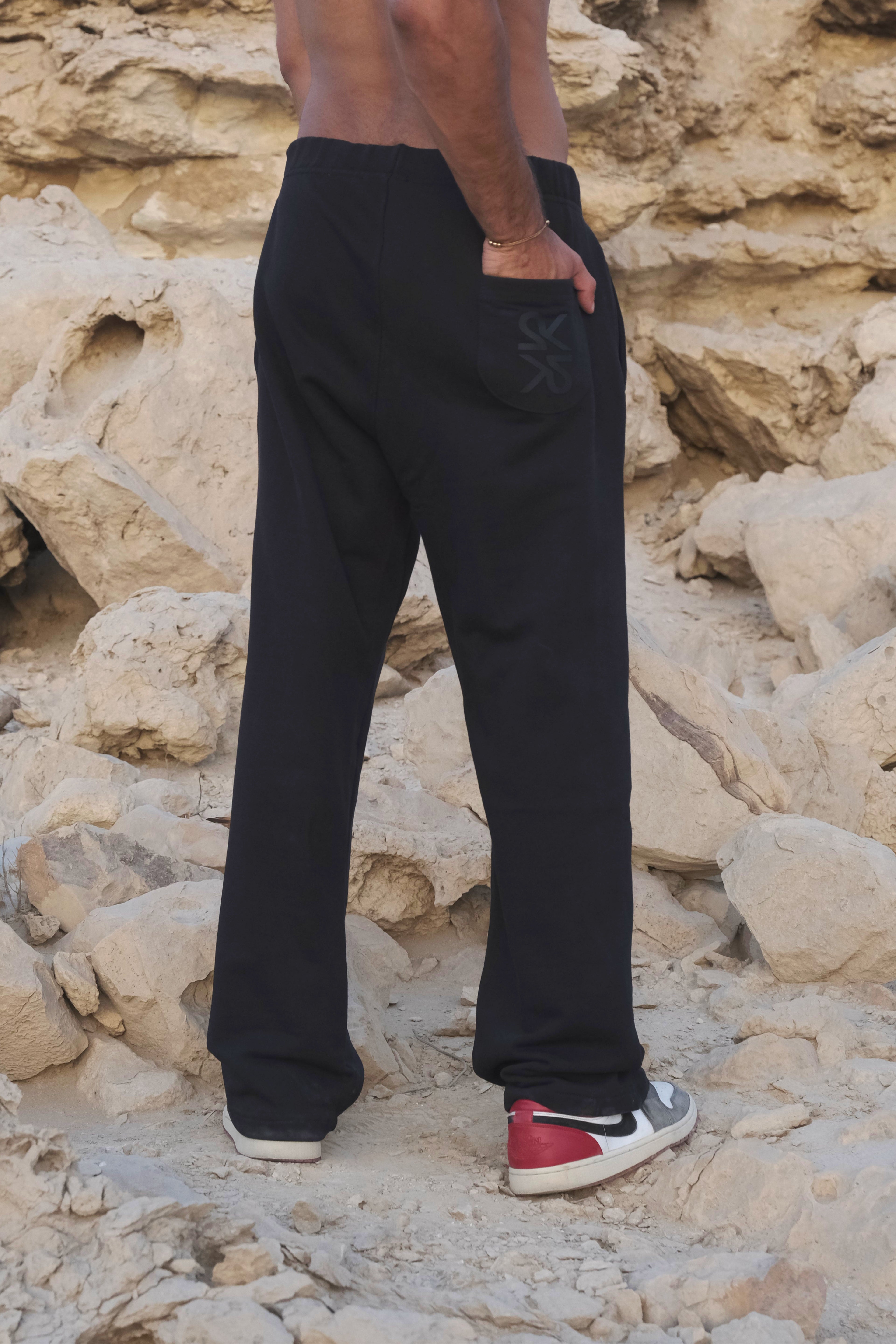 Unisex Black Relaxed Fit Sweatpants